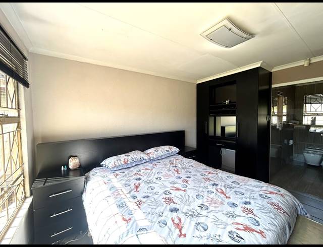 3 BEDROOM HOUSE FOR SALE IN MAYBERRY PARK